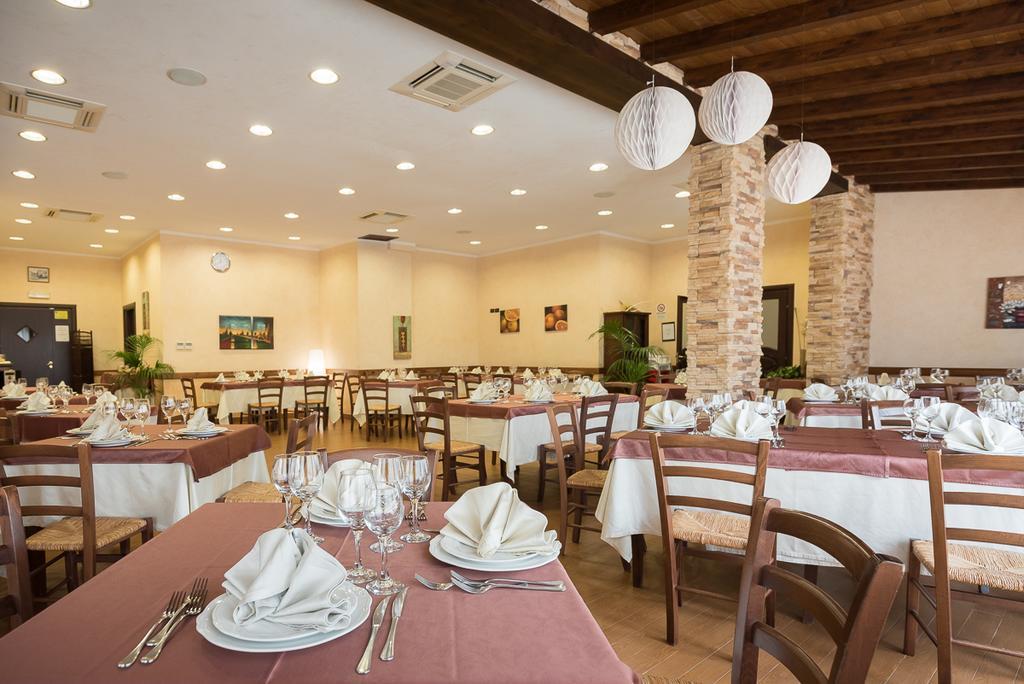 Valle Himara Guest House Piana Degli Albanesi Exterior photo