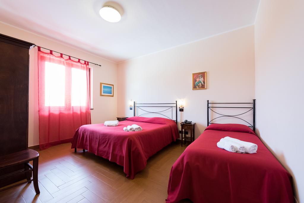 Valle Himara Guest House Piana Degli Albanesi Exterior photo